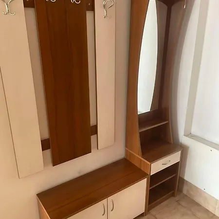 Park Apartment *